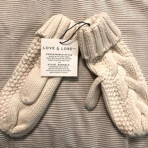 Love & Lore white mittens